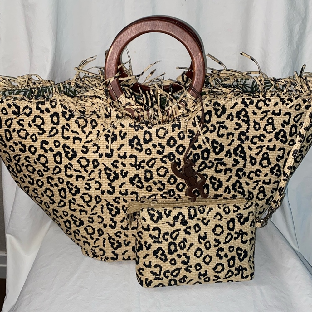 Leopard Print Beach Bag - Picture 1 of 11